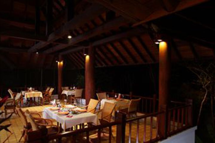 Dining 23 of 36