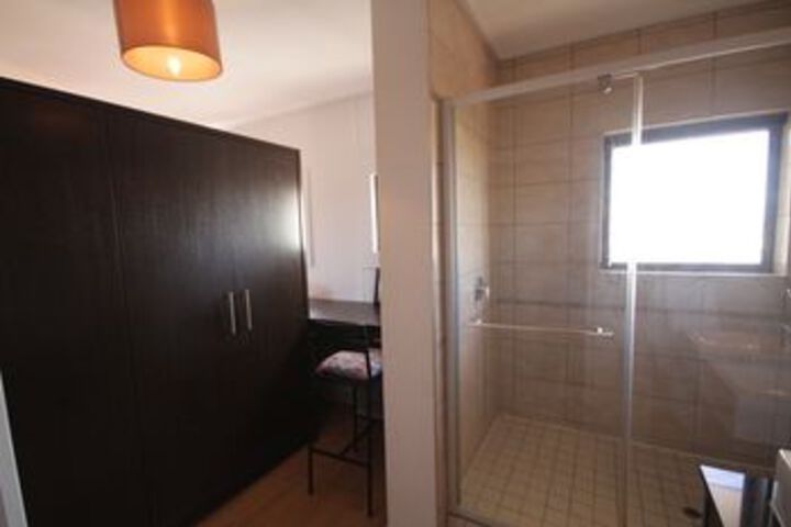 Room 27 of 52