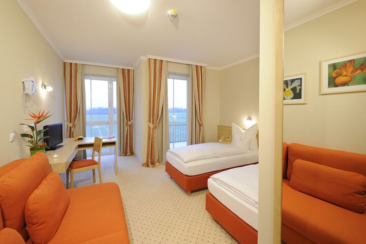 Room 16 of 66
