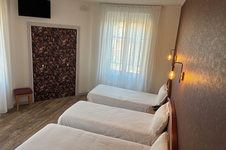 Room 12 of 35