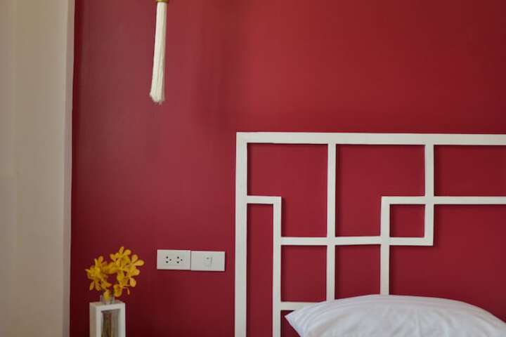Room 25 of 46