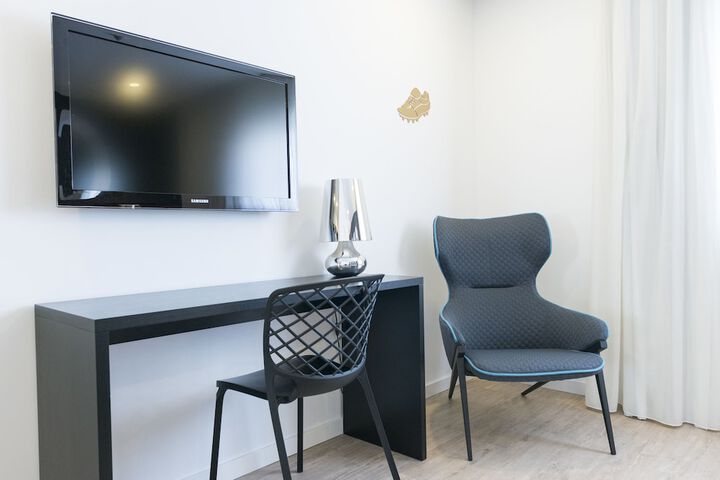Room 14 of 77