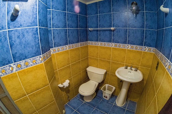 Room 7 of 27