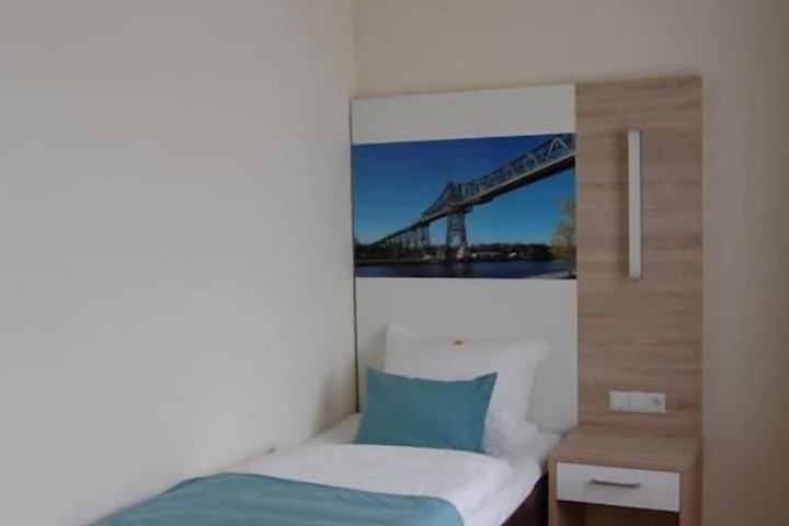 Room 16 of 43