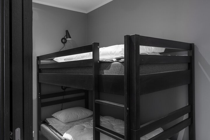 Room 16 of 83