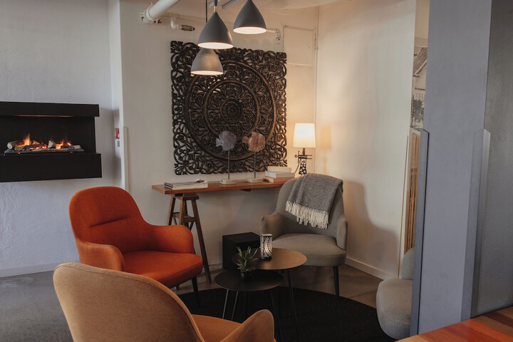 Guest Lobby