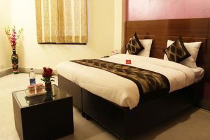 OYO Rooms Guru Dronacharya Metro 2