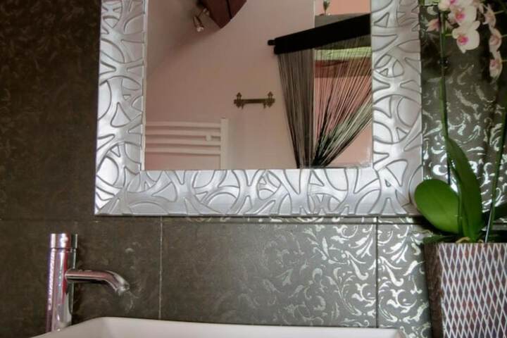Room 25 of 54
