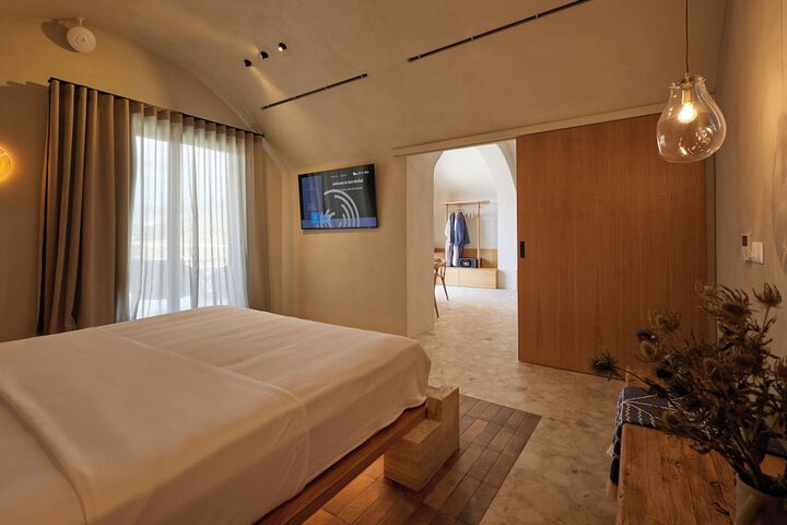 Room 9 of 157