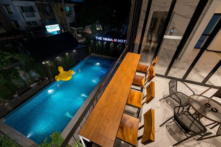 Pool 31 of 44