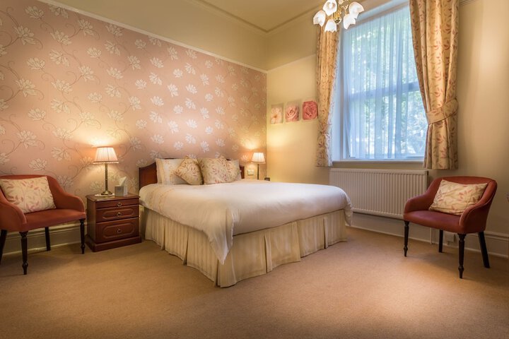 Room 16 of 39