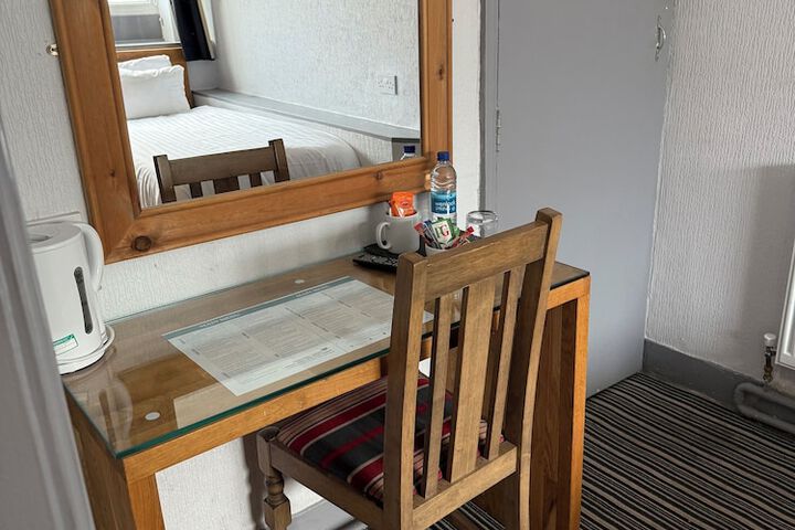 Room 29 of 142