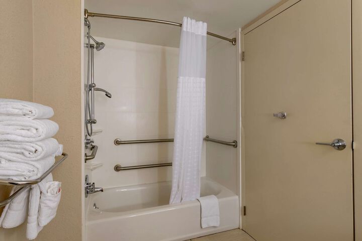 Standard 2 Queen Beds Accessible (1 of 11)