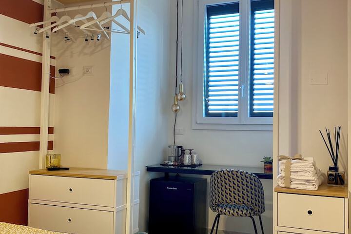 Room 28 of 204