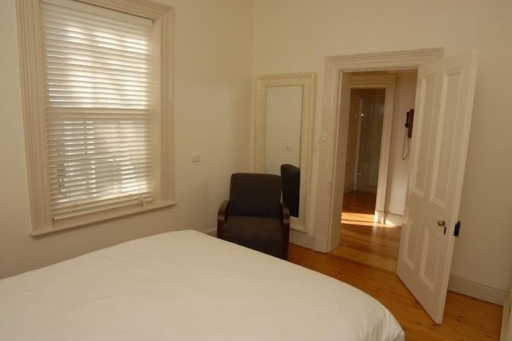 Room 4 of 38