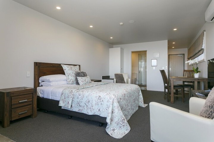 Room 9 of 65