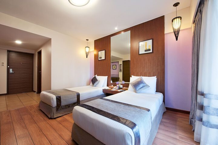 Room 10 of 50