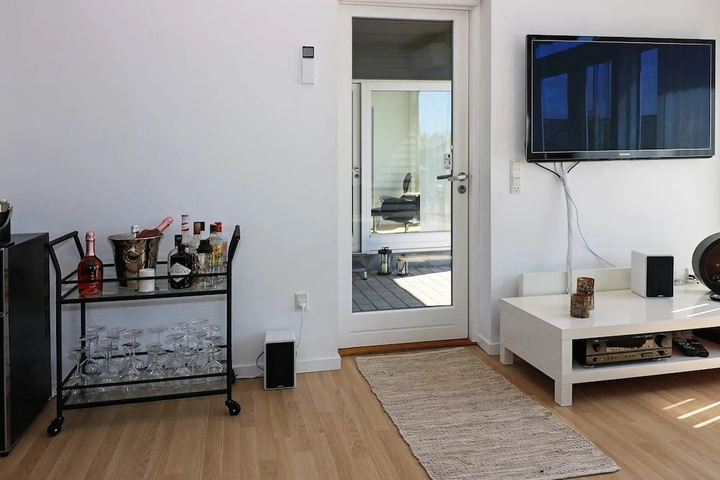 Room 2 of 13