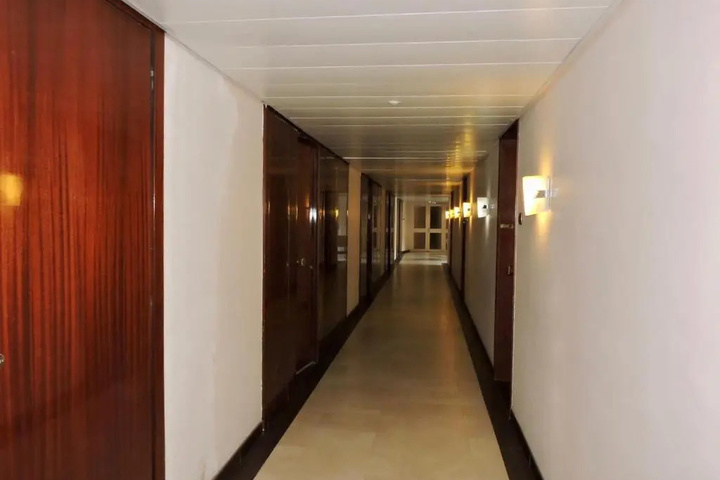 Room 8 of 20