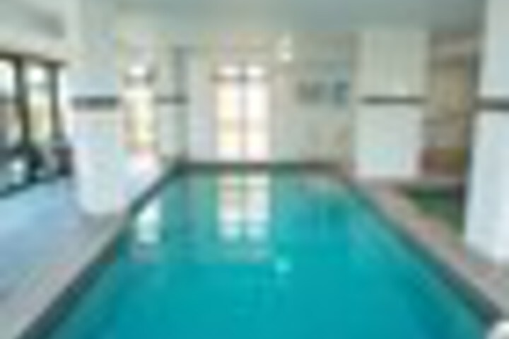 Pool 41 of 75