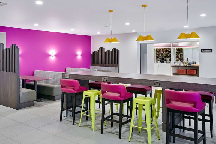 Dining Photos