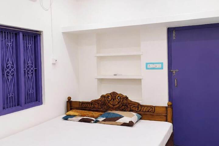 Room 3 of 11