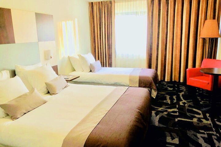 Room 40 of 77