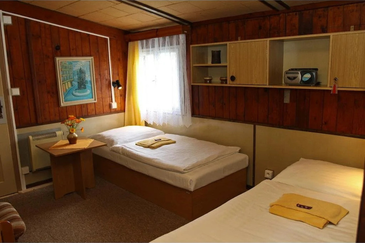 Room 5 of 24