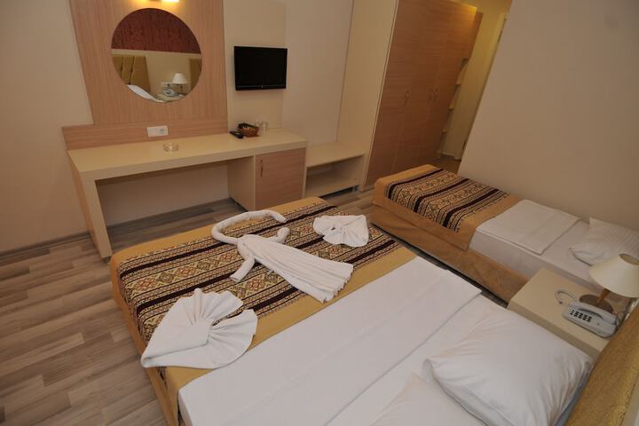 Room 6 of 23