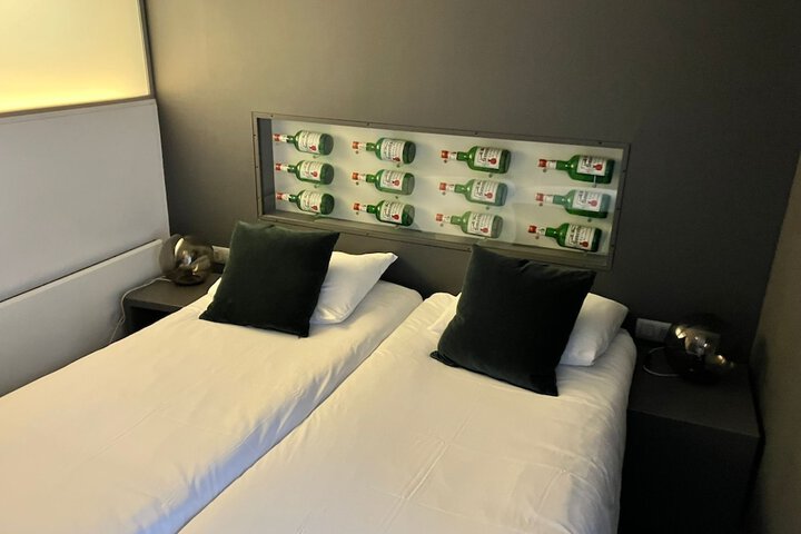 Room 38 of 65