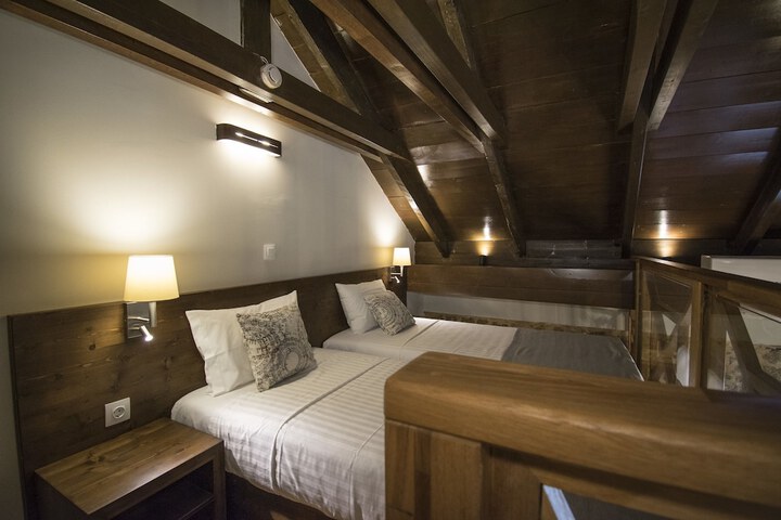 Room 45 of 68