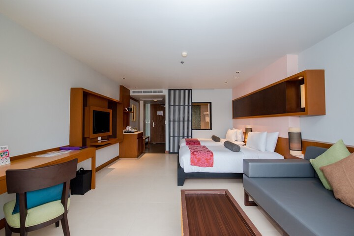 Room 14 of 37