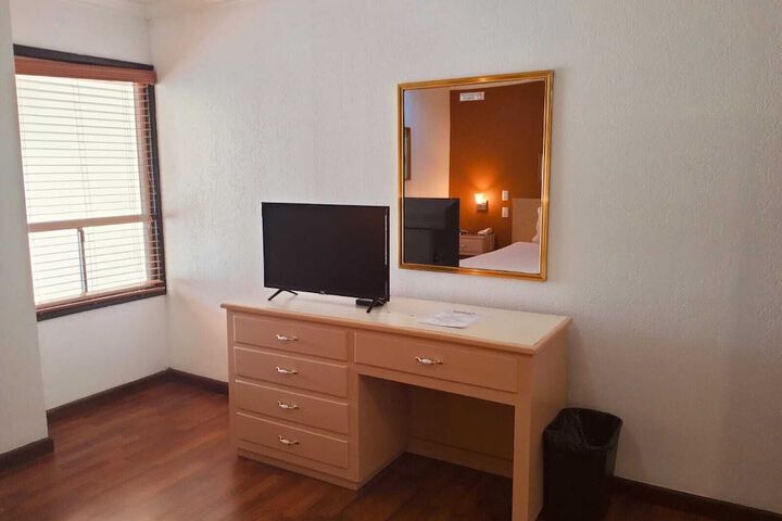Room 22 of 34