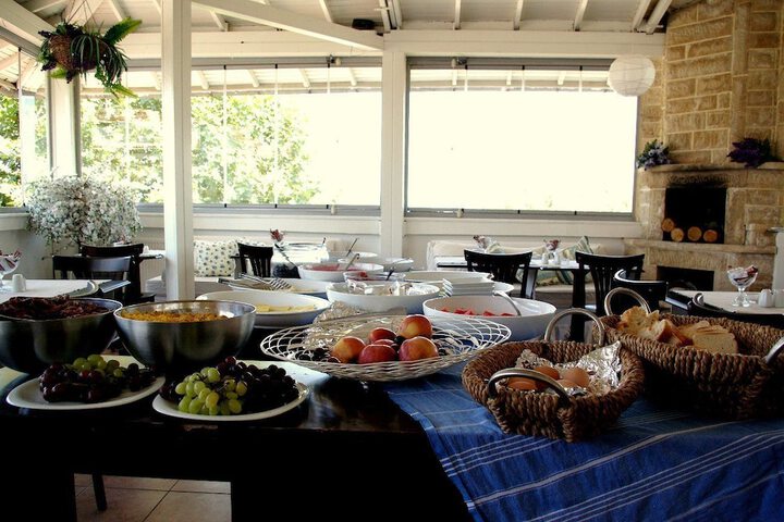 Dining 11 of 18
