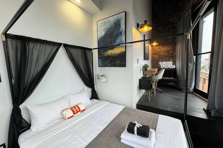 Room 6 of 62