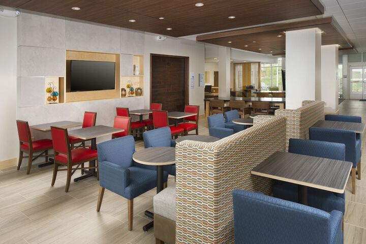 Breakfast/Coffee Service 31 of 35