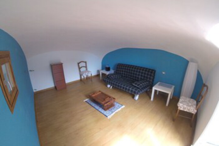 Room 13 of 31