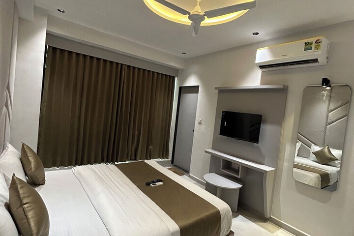 Room 18 of 23