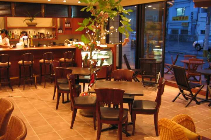 Lounge 52 of 59