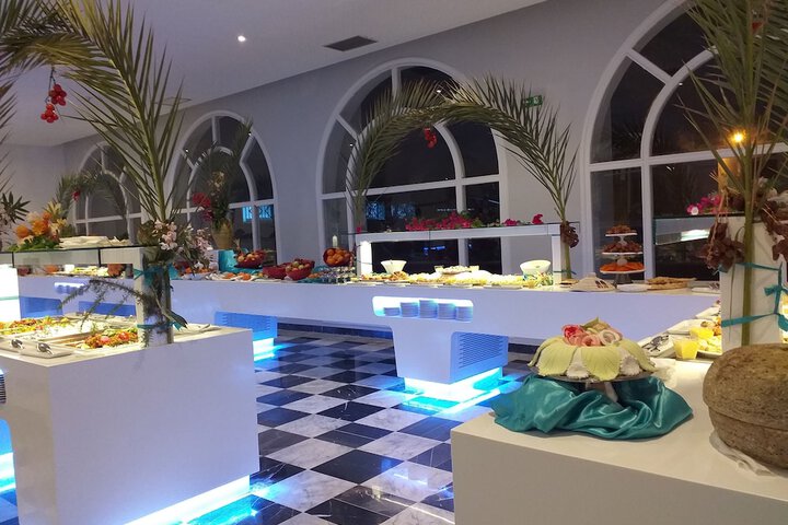 Dining 78 of 145