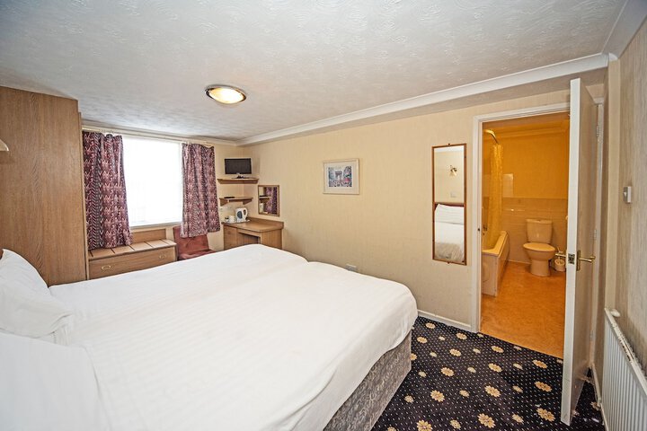Room 15 of 31