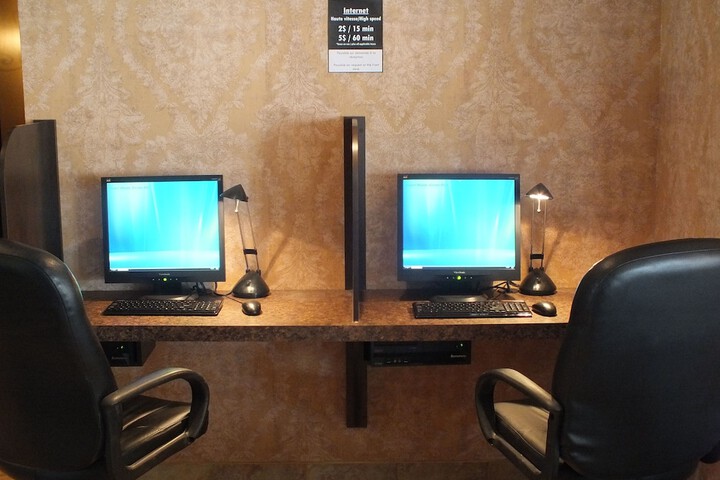 Business Center 30 of 34