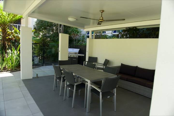 Terrace/Patio 14 of 34
