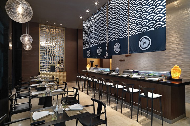 Dining 90 of 177