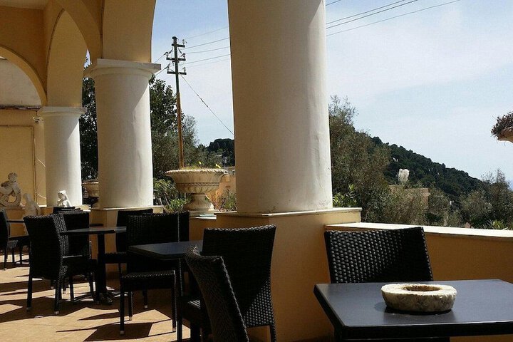 Terrace/Patio 31 of 32