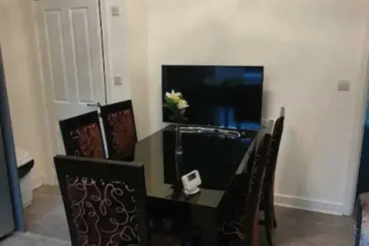 Room 14 of 18