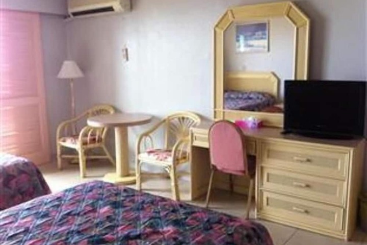 Room 9 of 22