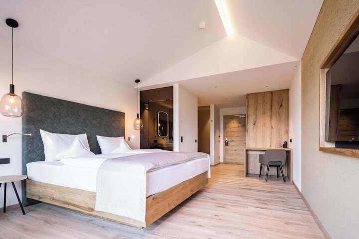 Room 21 of 64