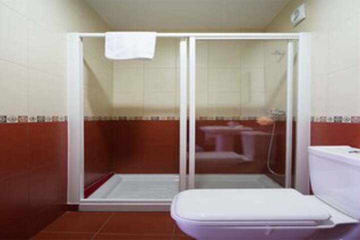 Room 3 of 25