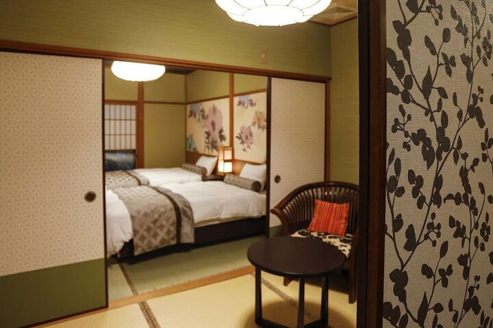 Room 26 of 108